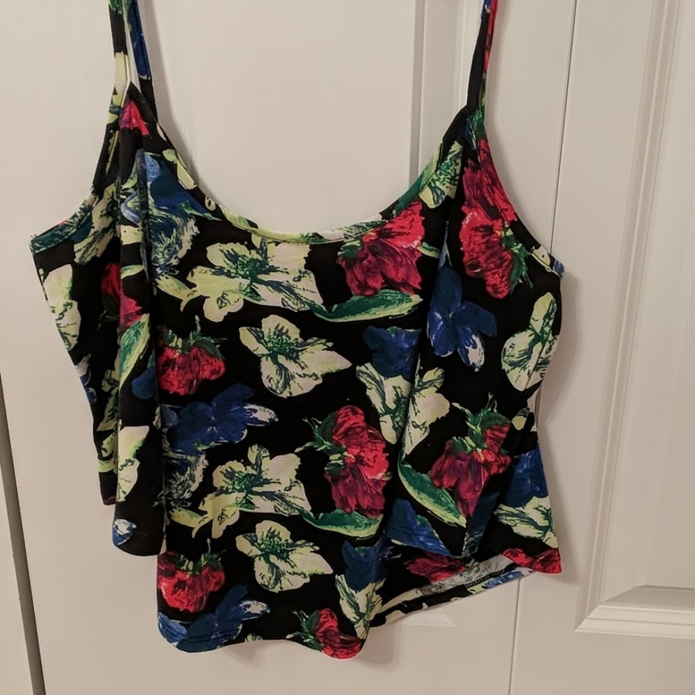 Crop top